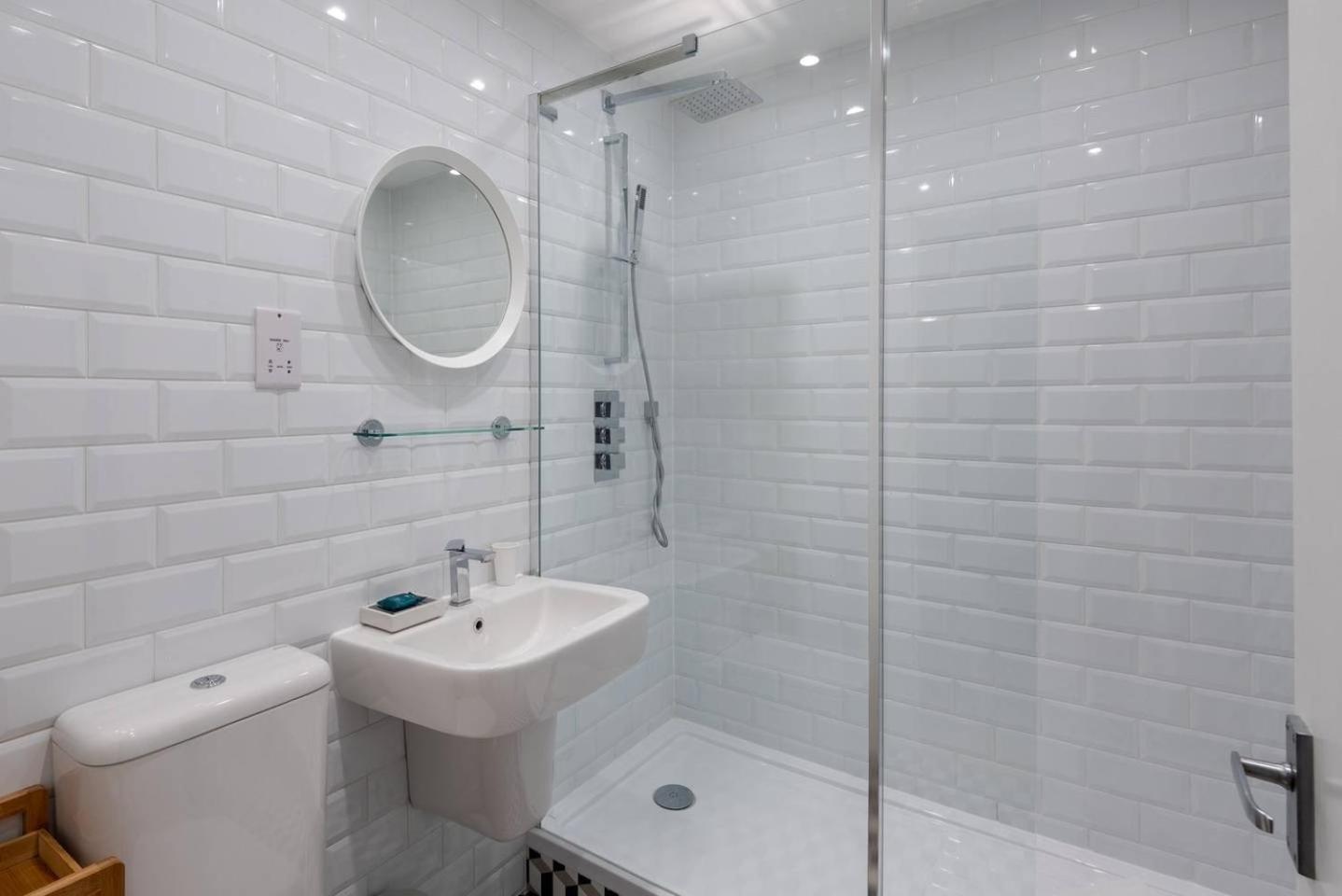 Guestready - 1Br Flat Ideally Located In Zone 2 Fits 3 Apartment Лондон Екстериор снимка